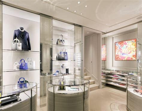 boutique venezia dior|Nuova boutique Dior, un gioiello a Venezia .